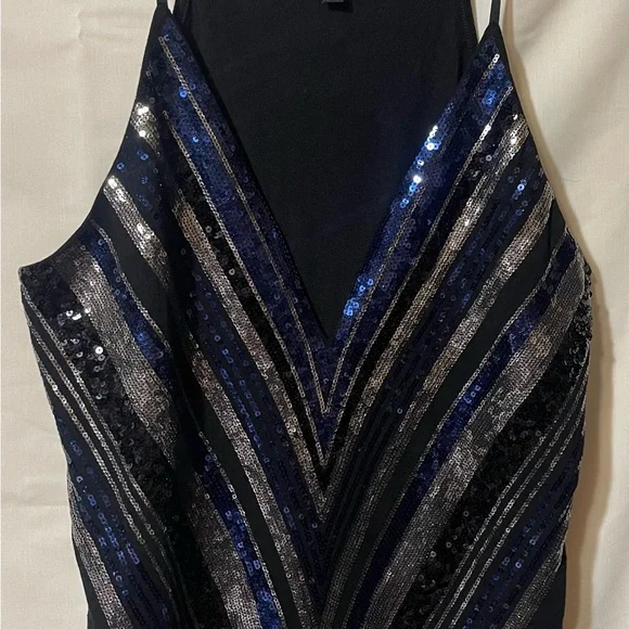 Express Black Top - Picture 2 of 4